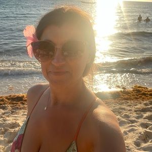 Meet your Posher, Lani